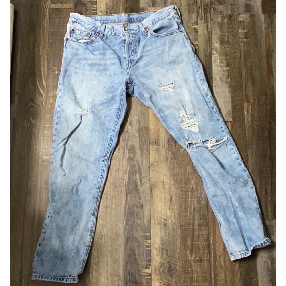 Distressed Levi Jeans